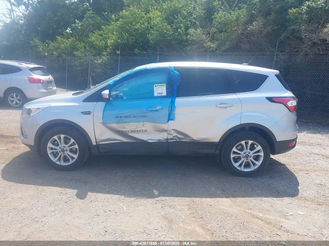 1FMCU9G9XHUD85710 Ford 2017