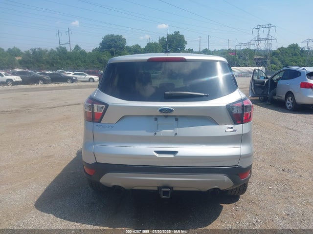1FMCU9G9XHUD85710 Ford 2017