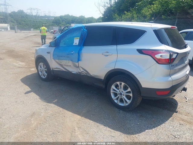 1FMCU9G9XHUD85710 Ford 2017