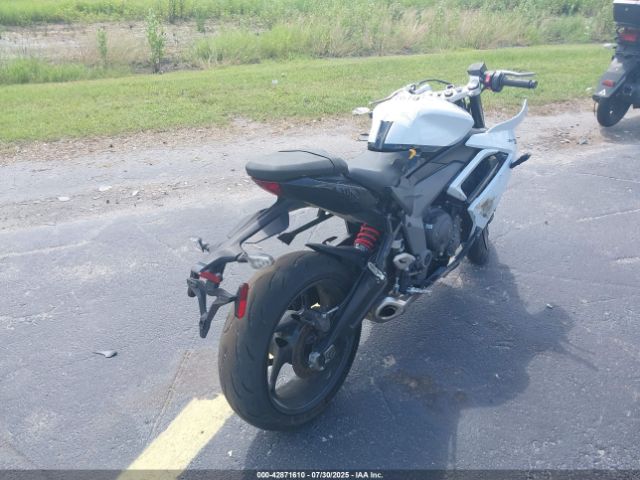 2025 TRIUMPH MOTORCYCLE DAYTONA SMTL23UF5STBT9151 Photo 3