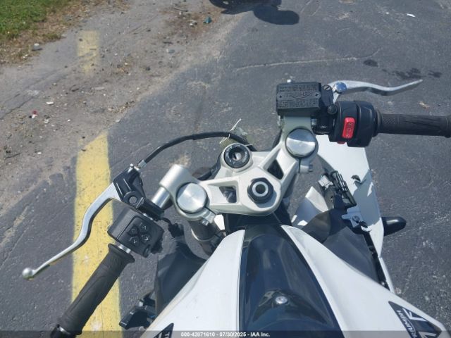 2025 TRIUMPH MOTORCYCLE DAYTONA SMTL23UF5STBT9151 Photo 6