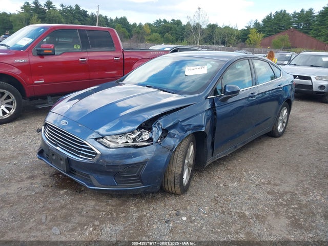 Ford 2019 2019 3FA6P0HD3KR156989 Image 2