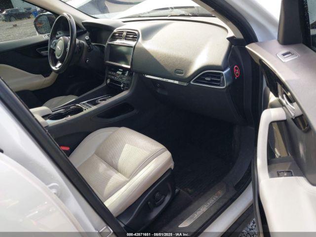 2017 JAGUAR F-PACE SADCK2BV1HA073707 Photo 4