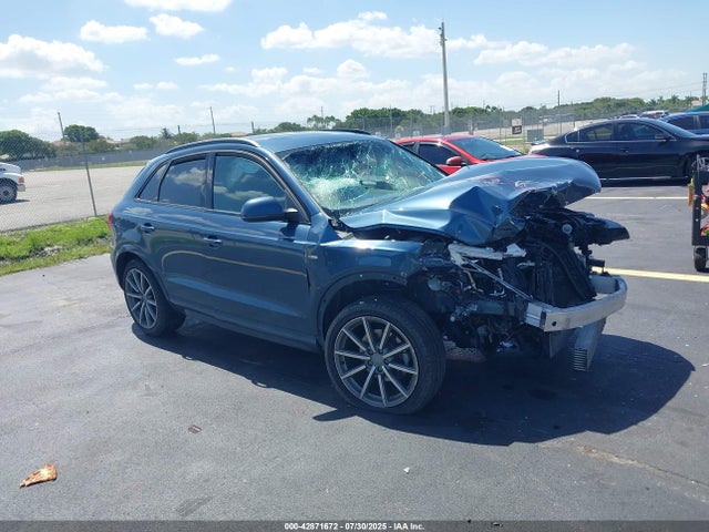 2018 AUDI Q3 WA1JCCFSXJR007504 Photo 0