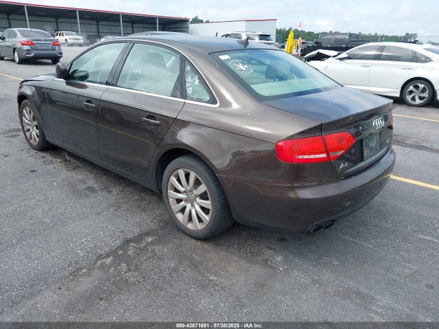 2011 AUDI A4 WAUFFAFL4BN032937 Photo 2