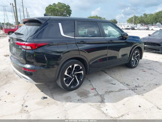 2023 MITSUBISHI OUTLANDER JA4J3UA86PZ026657 Photo 3