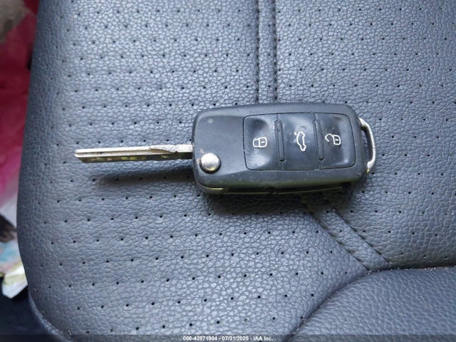 Volkswagen Passat 2014 1VWAT7A32EC056635 Image 11