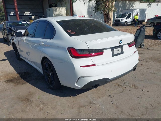 3MW5R1J01N8C47800 BMW 330I
