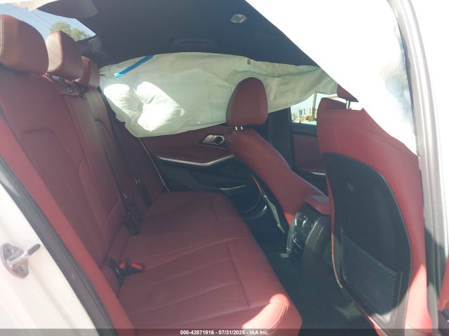 3MW5R1J01N8C47800 BMW 330I