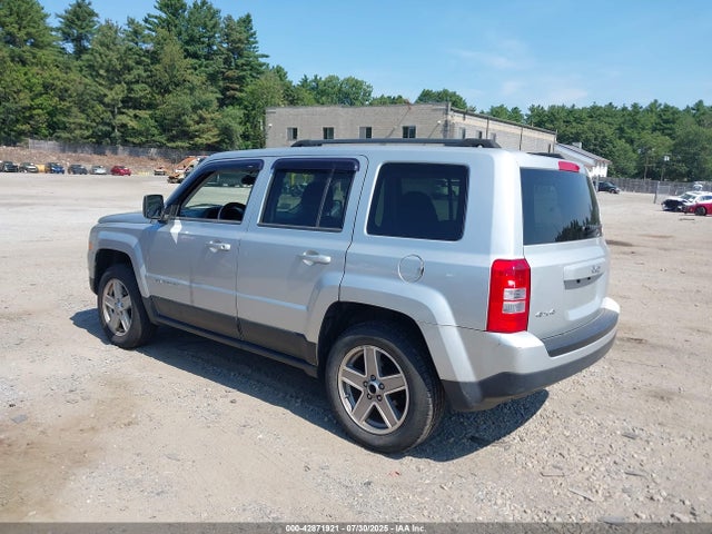 1C4NJRBB9ED560704 Jeep 2014