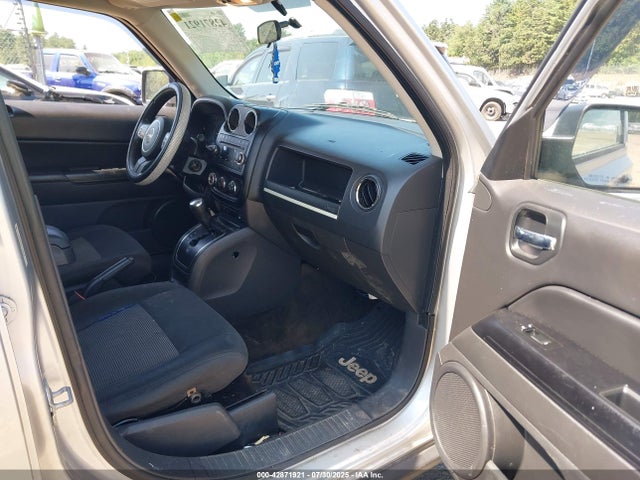 1C4NJRBB9ED560704 Jeep 2014