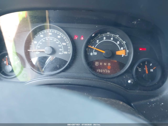 1C4NJRBB9ED560704 Jeep 2014