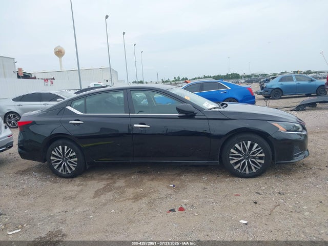 Nissan 2024 2024 1N4BL4DV5RN371075 Image 13