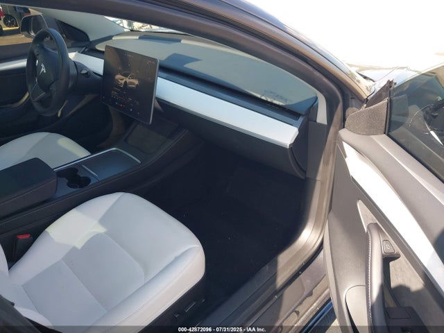 2023 TESLA MODEL 3 5YJ3E1EC8PF712596 Photo 4