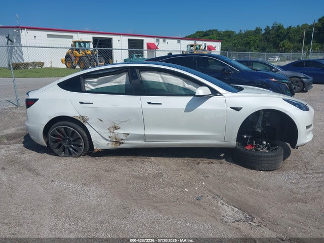 Tesla 2021 2021 5YJ3E1EC3MF913592 Image 13