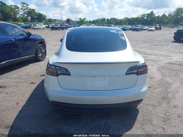 Tesla 2021 2021 5YJ3E1EC3MF913592 Image 16