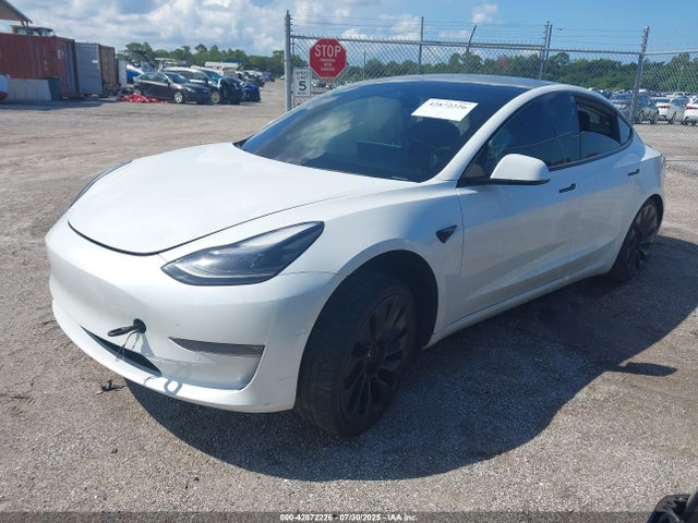Tesla 2021 2021 5YJ3E1EC3MF913592 Image 2