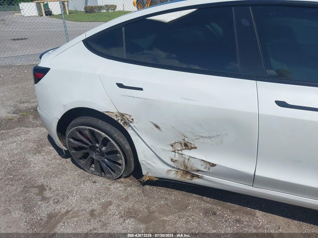 Tesla 2021 2021 5YJ3E1EC3MF913592 Image 6