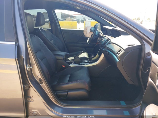 1HGCR2F16HA045109 Honda k24w1