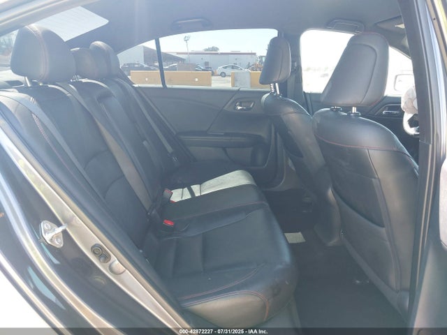 1HGCR2F16HA045109 Honda k24w1
