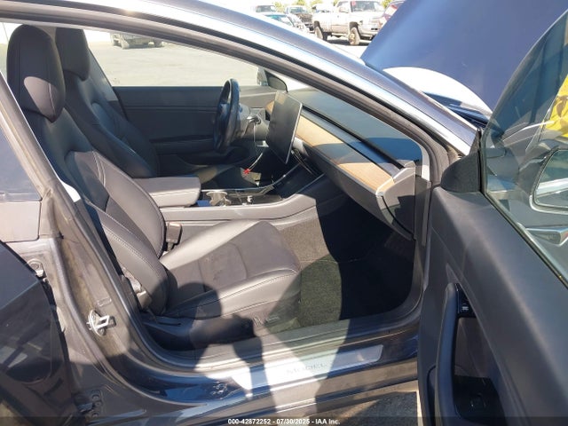2018 TESLA MODEL 3 5YJ3E1EA8JF024006 Photo 4