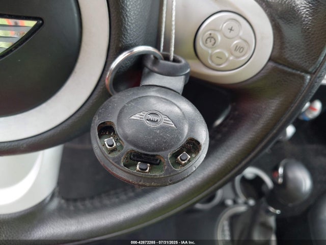 2010 MINI COOPER S CLUBMAN WMWMM3C58ATP94595 Photo 10