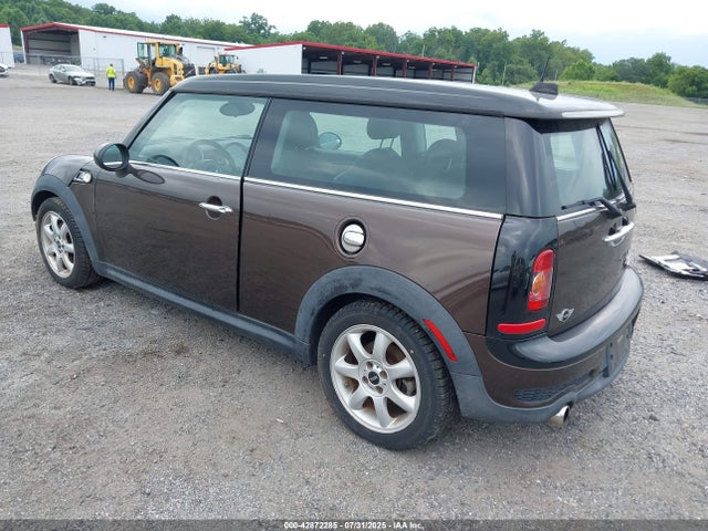 2010 MINI COOPER S CLUBMAN WMWMM3C58ATP94595 Photo 2