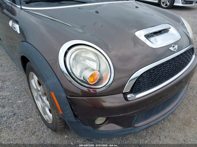 2010 MINI COOPER S CLUBMAN WMWMM3C58ATP94595 Photo 5