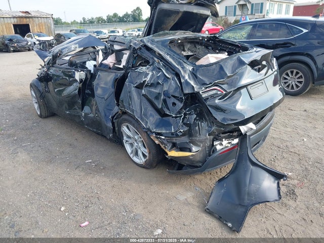 2023 TESLA MODEL Y 7SAYGDEEXPA140336 Photo 2