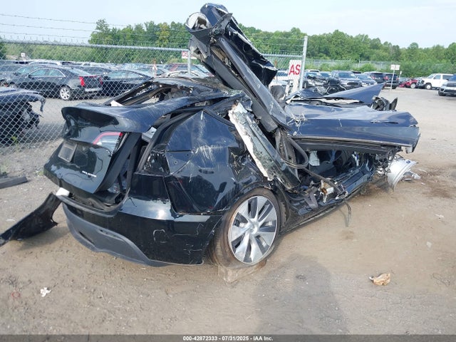 2023 TESLA MODEL Y 7SAYGDEEXPA140336 Photo 3