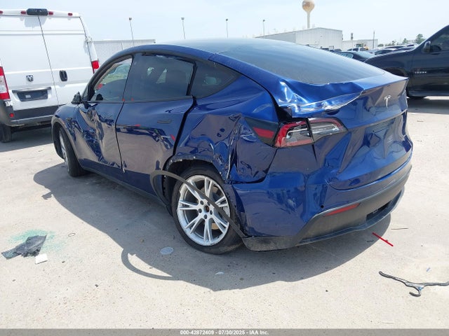 2020 TESLA MODEL Y 5YJYGDEE0LF009314 Photo 2