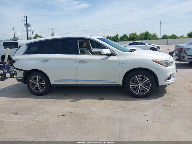 5N1AL0MN9GC512376 Infiniti 2016