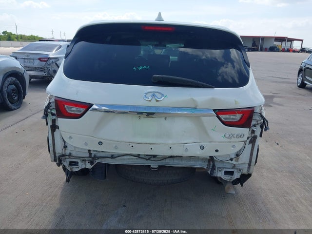 5N1AL0MN9GC512376 Infiniti 2016