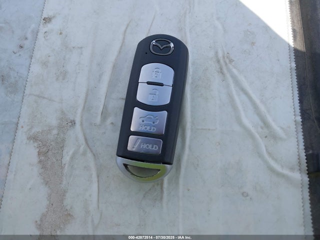 3MZBN1U70HM125884 Mazda pe