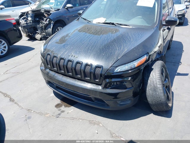 1C4PJLAB0HW661758 Jeep Cherokee
