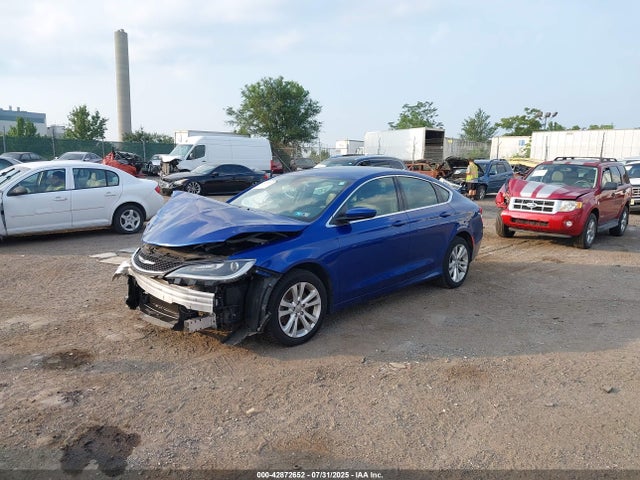 Chrysler 200 Limited Platinum 2017 1C3CCCAG8HN511282 Image 2