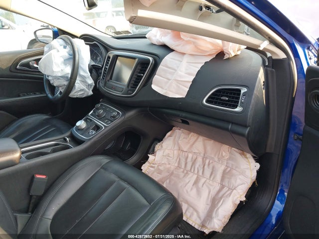 Chrysler 200 Limited Platinum 2017 1C3CCCAG8HN511282 Image 5