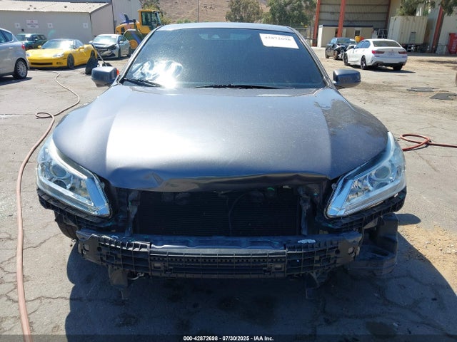 1HGCR2F8XFA107556 Honda k24w1