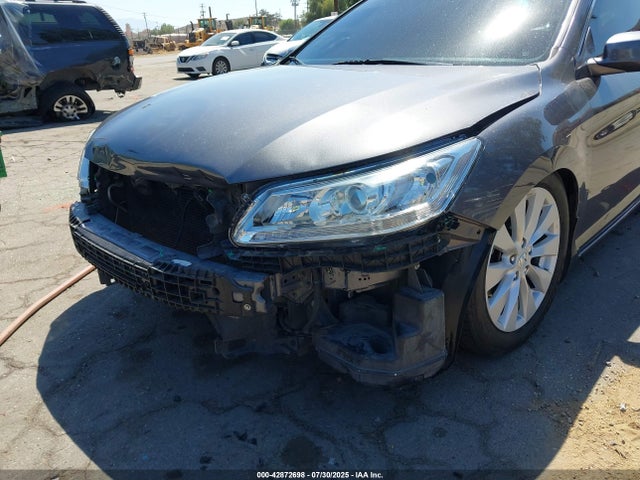 1HGCR2F8XFA107556 Honda k24w1