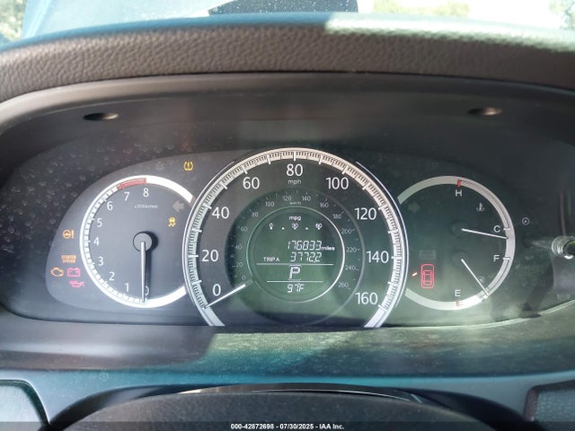 1HGCR2F8XFA107556 Honda k24w1