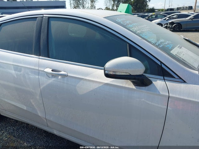Ford 2019 2019 3FA6P0SU6KR134705 Image 14