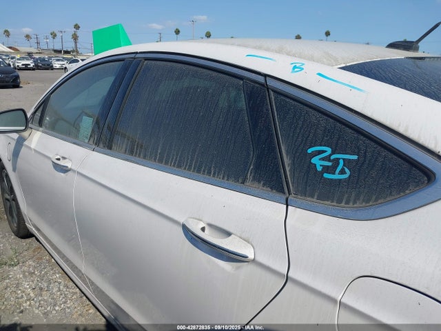 Ford 2019 2019 3FA6P0SU6KR134705 Image 15