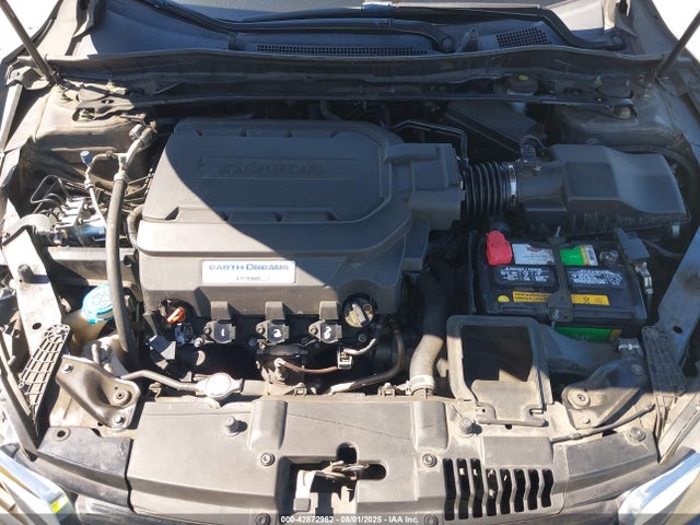 Honda j35y1 2014 1HGCR3F85EA002444 Image 10