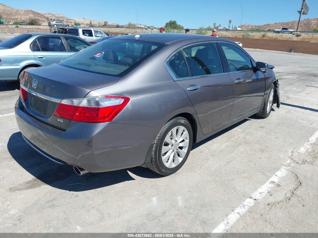 Honda j35y1 2014 1HGCR3F85EA002444 Image 4
