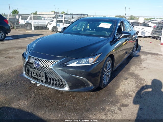 Lexus a25a-fxs, 3nm 2020 58AD21B1XLU011614 Image 2