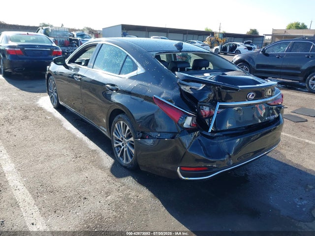 Lexus a25a-fxs, 3nm 2020 58AD21B1XLU011614 Image 3