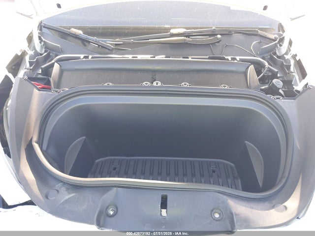 2025 TESLA MODEL Y 7SAYGDEDXSA376131 Photo 9