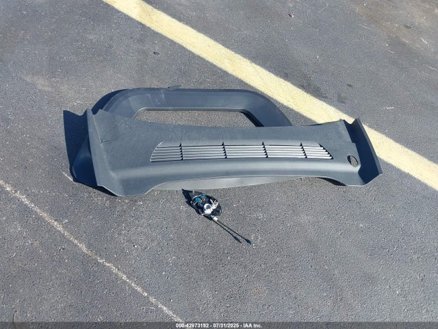 Tesla Model Y 2025 7SAYGDEDXSA376131 Image 12