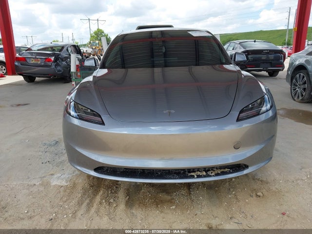 5YJ3E1EA3RF857823 Tesla MODEL 3