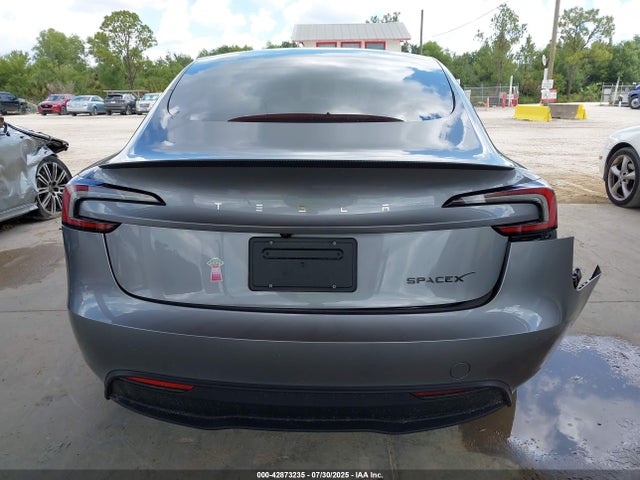 5YJ3E1EA3RF857823 Tesla MODEL 3